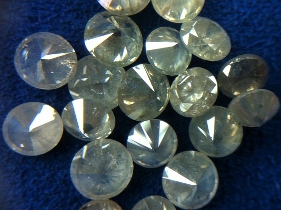 Icy White Round Brilliant Cut Diamonds
